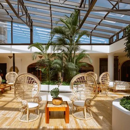 Precise Tenerife מלון